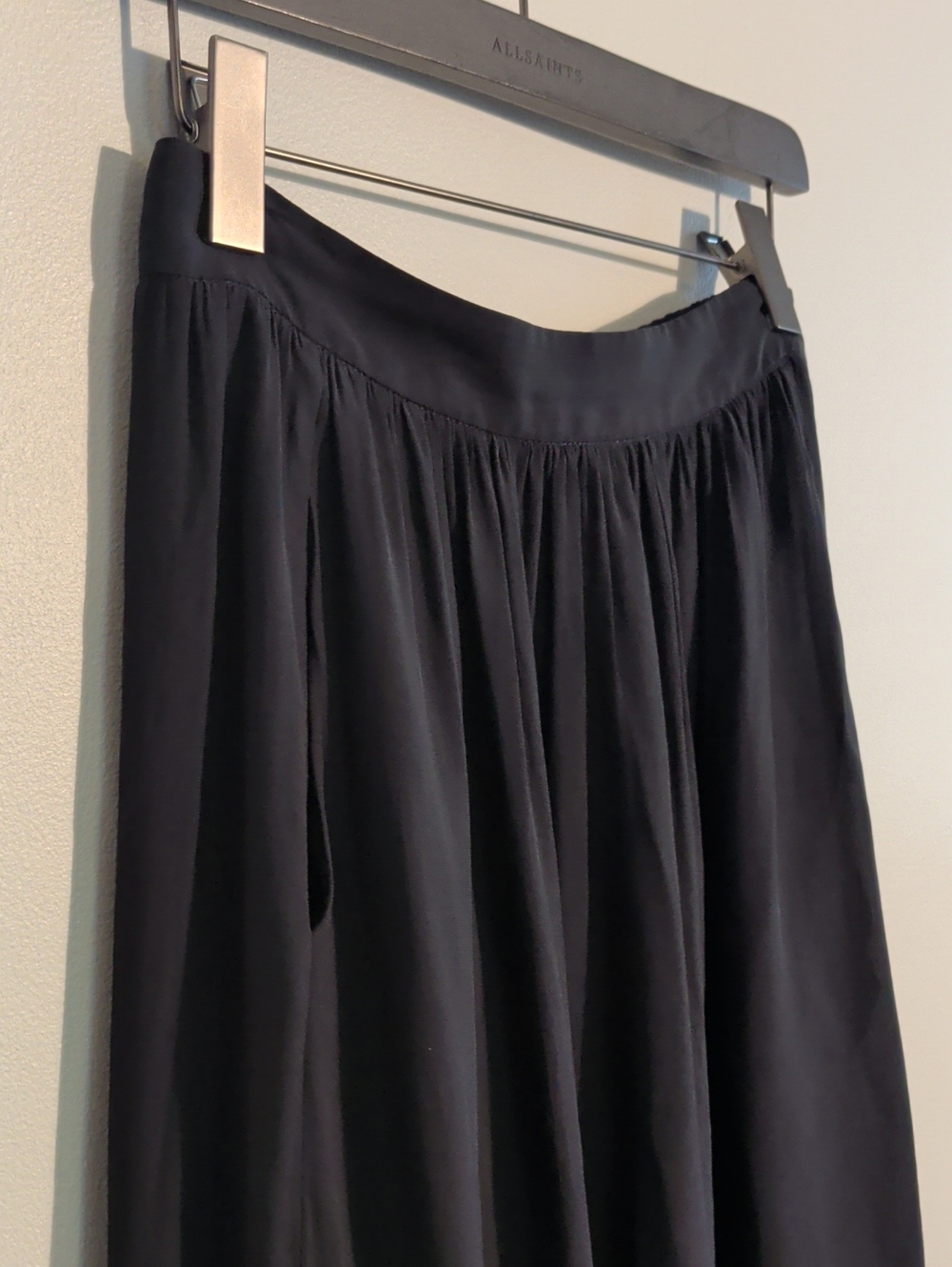 ARITZIA talula black hi-low midi skirt - size medium - Picture 3 of 9